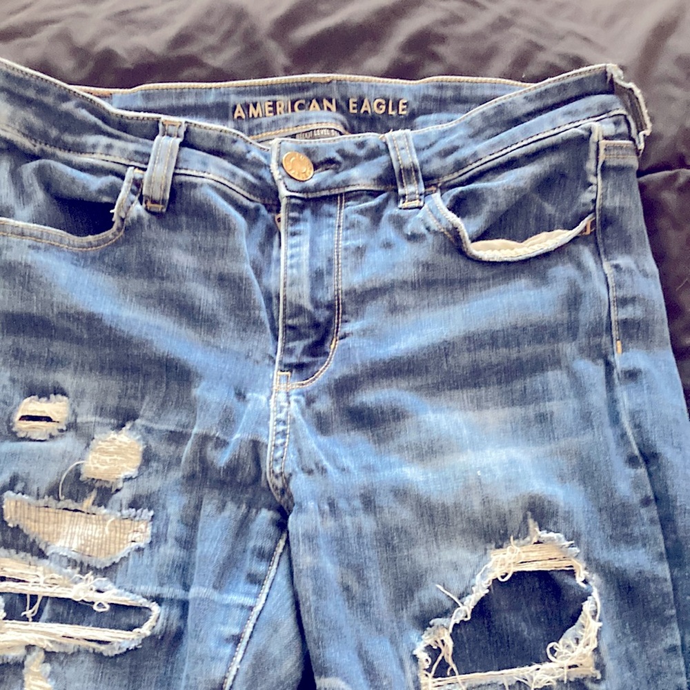 American Eagle Size10 Slim Fitting Stone Washed Denim Crop Leg
